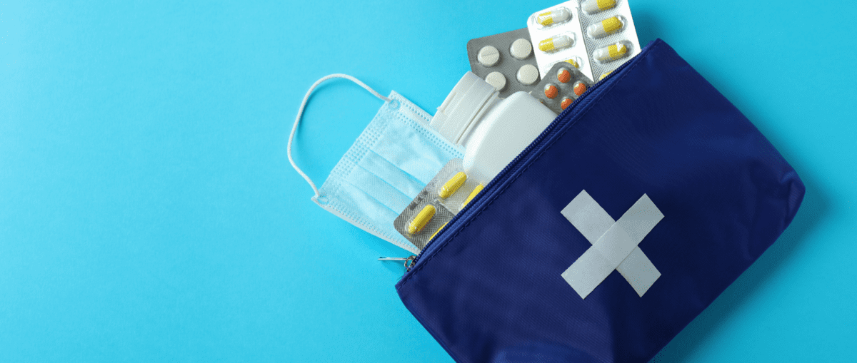trousse de pharmacie santé-voyage