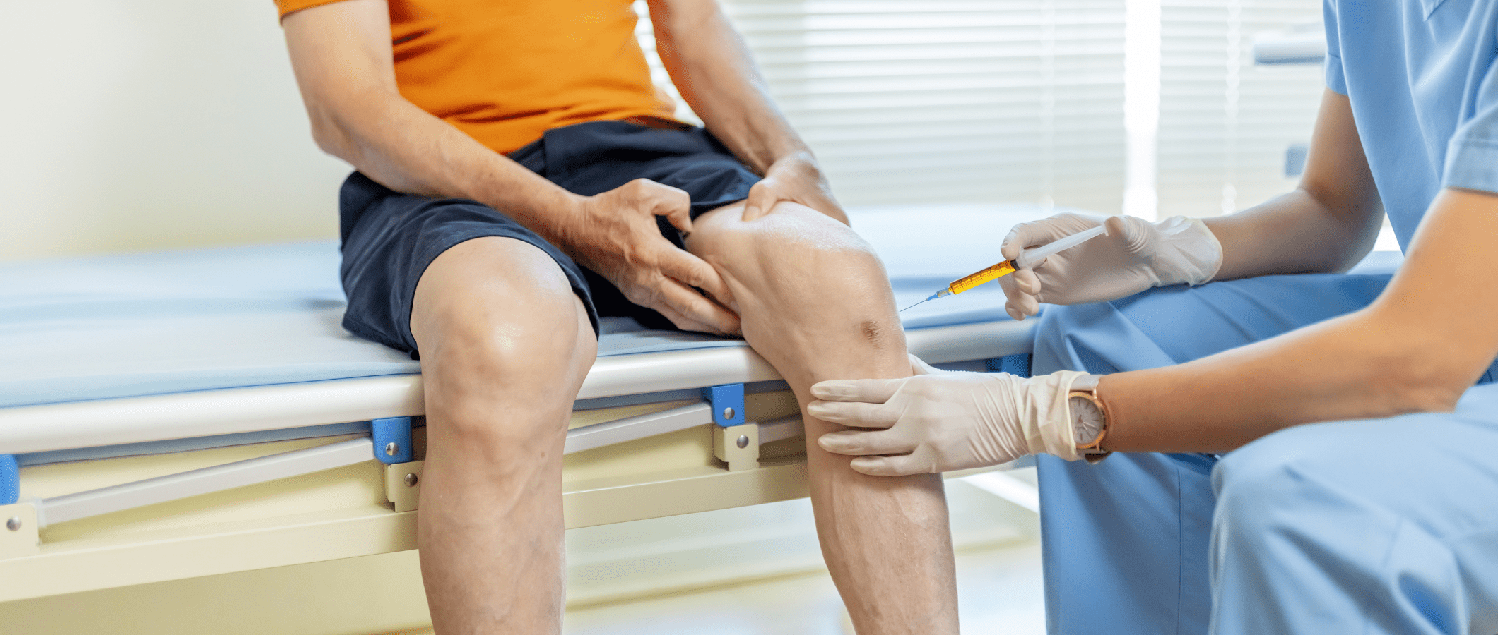 infiltration of the knee by a doctor to relieve joint pain or osteoarthritis